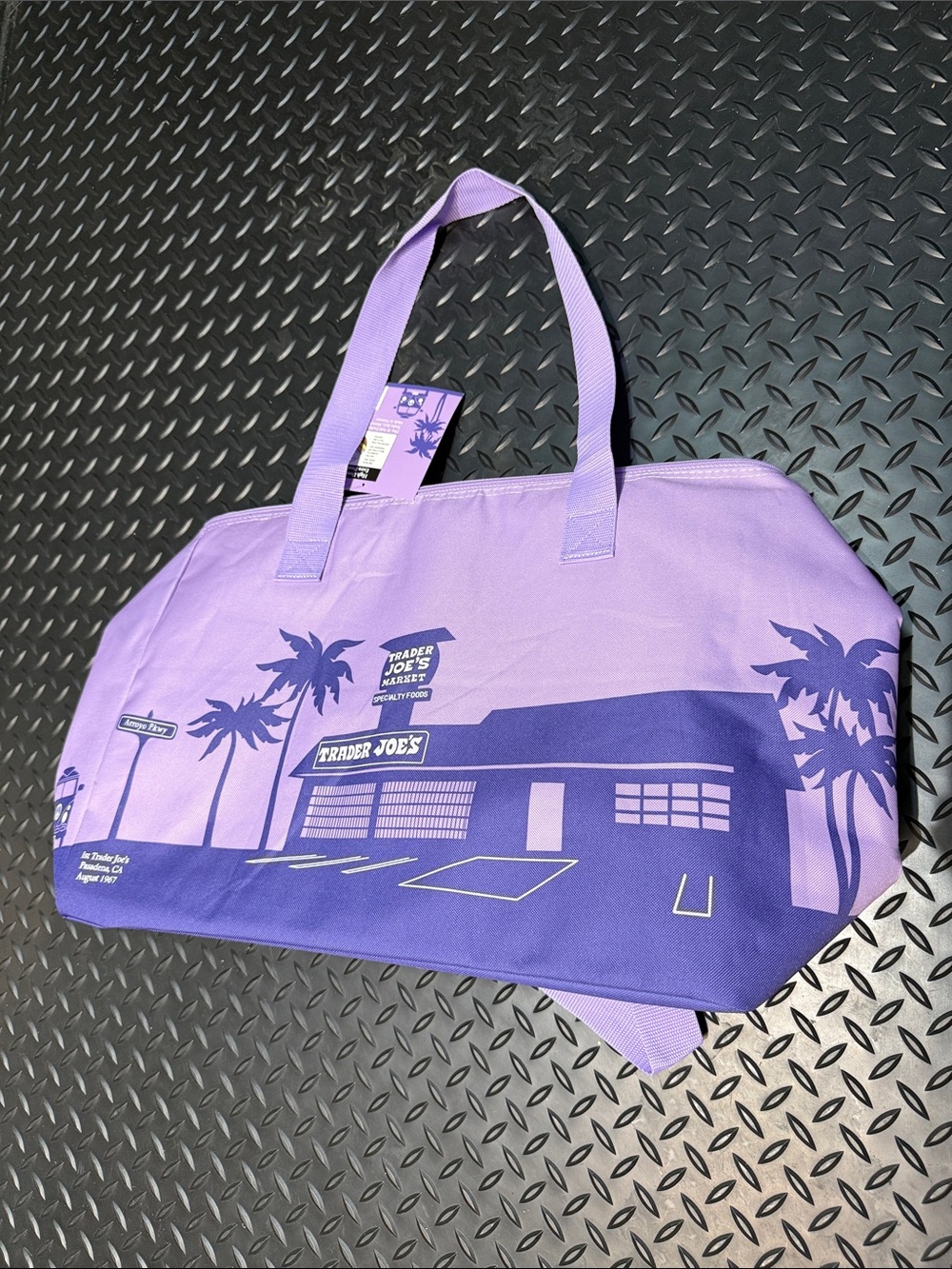 NEW Trader Joe’s Large Lavender Reusable Insulated Bag - Limited Edition